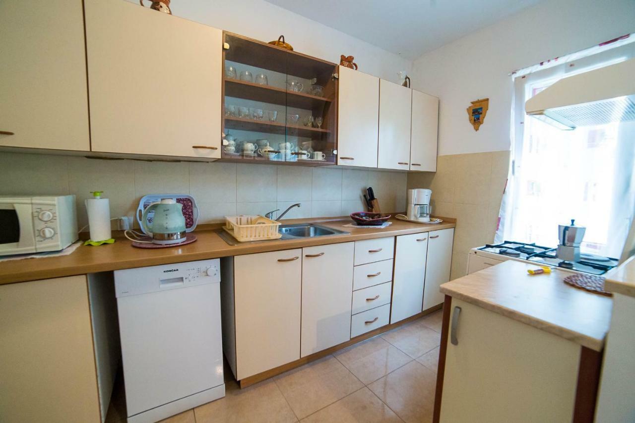 Apartments Marija Πόρετς Εξωτερικό φωτογραφία