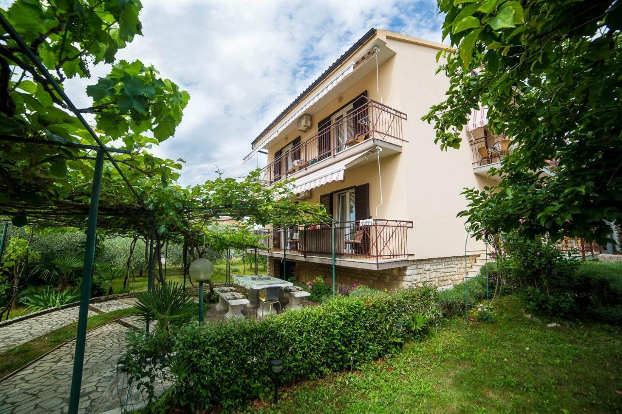 Apartments Marija Πόρετς Εξωτερικό φωτογραφία