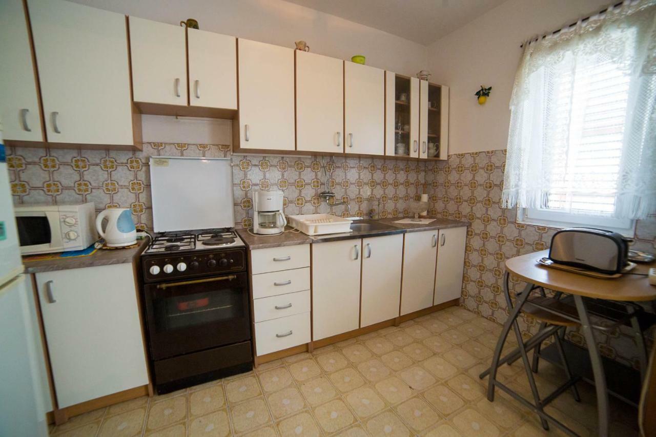 Apartments Marija Πόρετς Εξωτερικό φωτογραφία