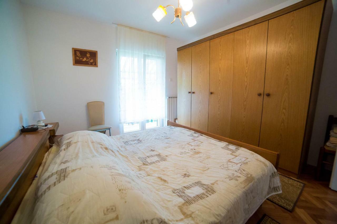 Apartments Marija Πόρετς Εξωτερικό φωτογραφία