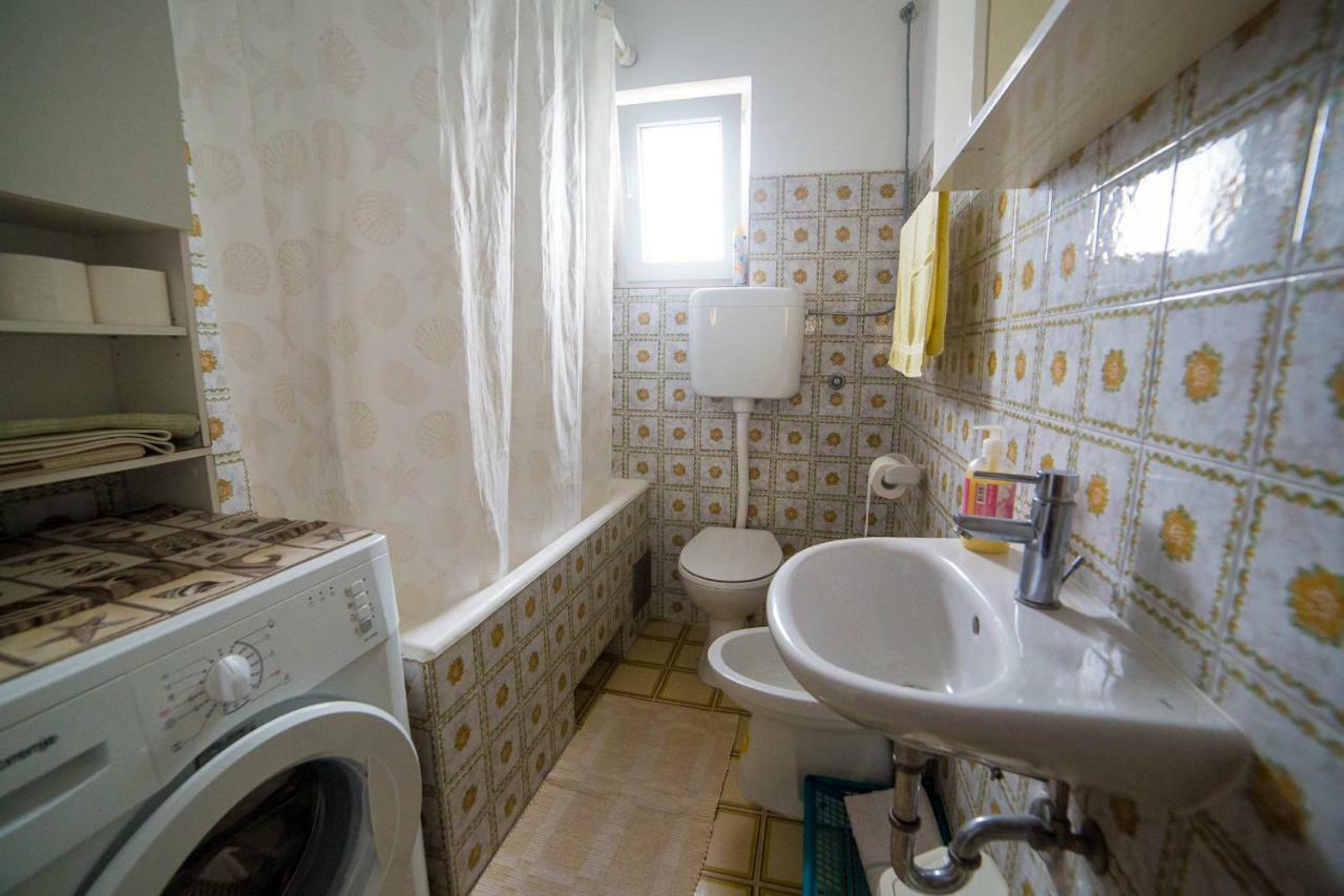 Apartments Marija Πόρετς Εξωτερικό φωτογραφία