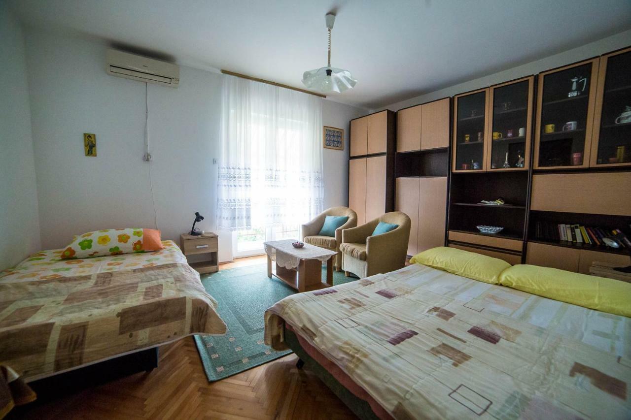 Apartments Marija Πόρετς Εξωτερικό φωτογραφία
