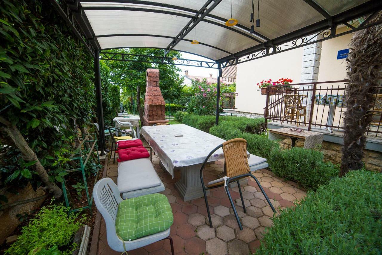 Apartments Marija Πόρετς Εξωτερικό φωτογραφία