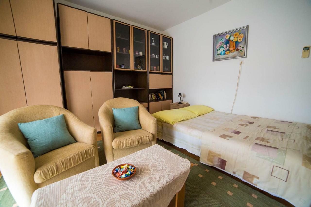 Apartments Marija Πόρετς Εξωτερικό φωτογραφία